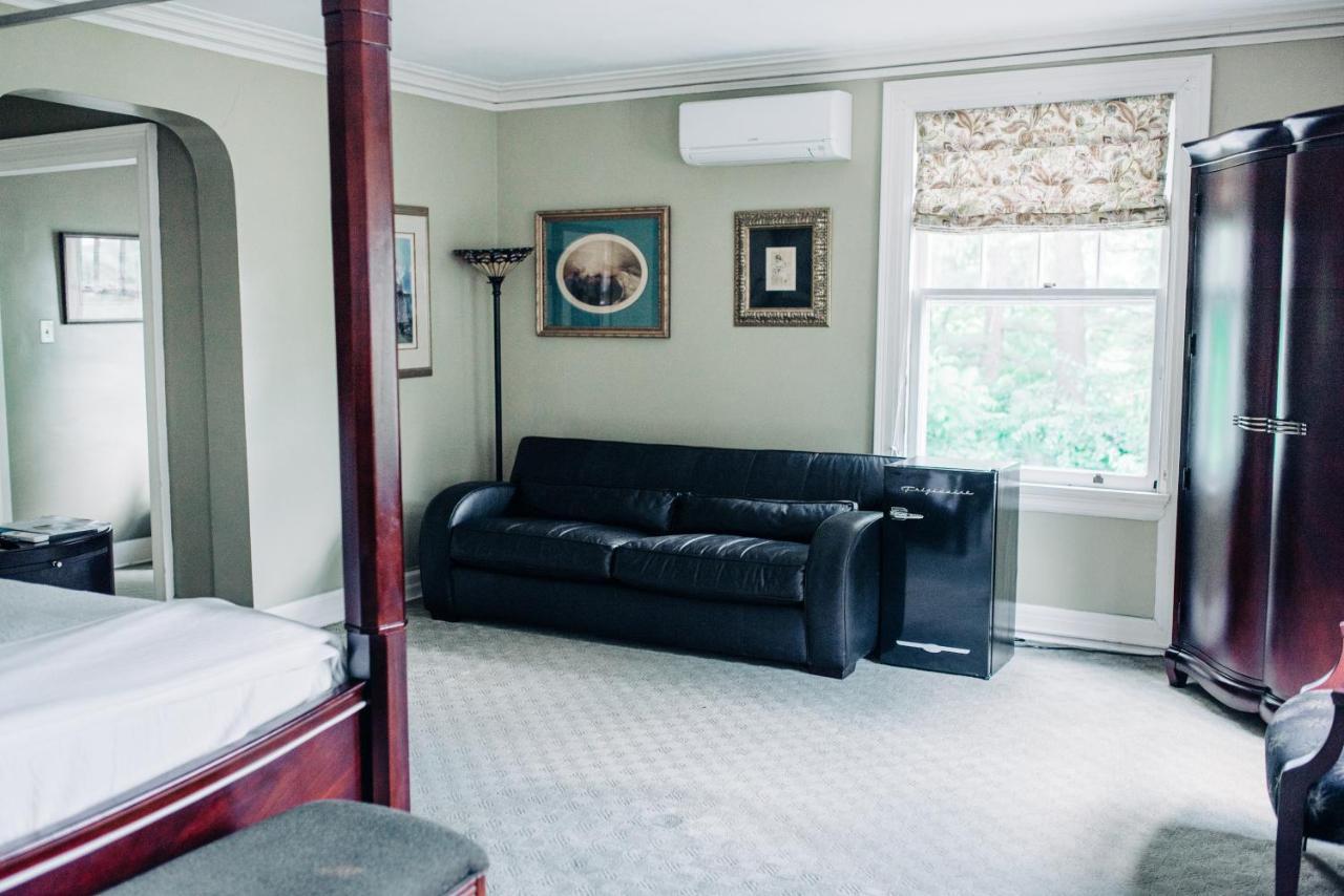 Benn Conger Inn Groton Bagian luar foto