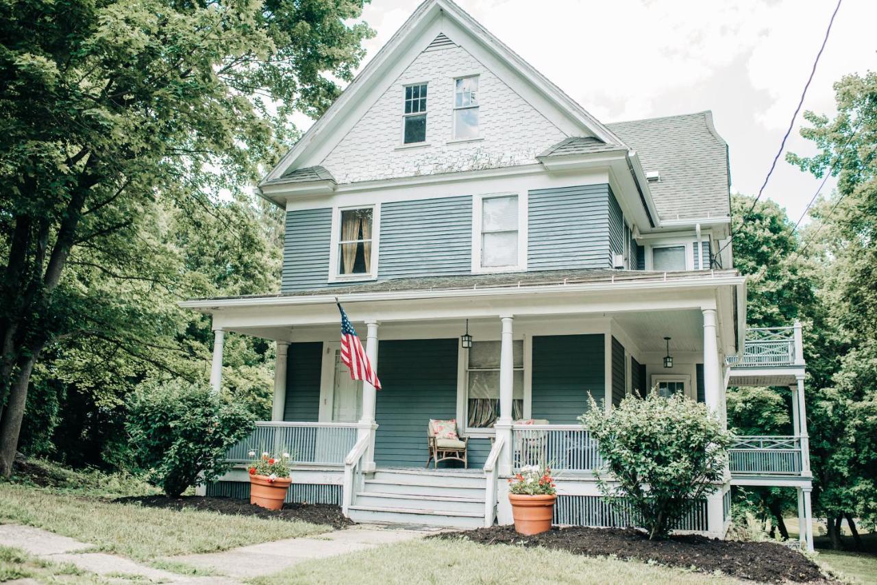 Benn Conger Inn Groton Bagian luar foto
