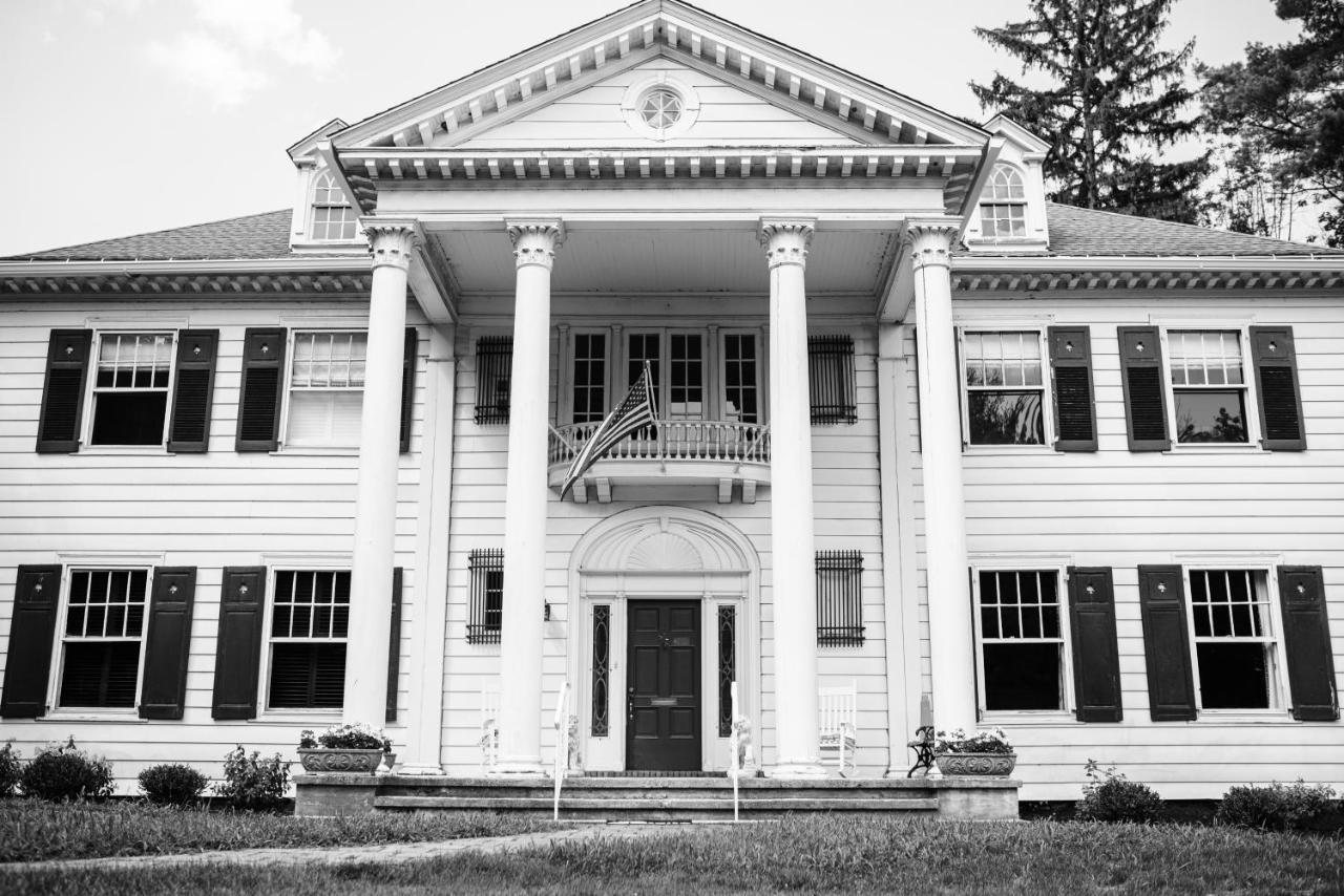 Benn Conger Inn Groton Bagian luar foto