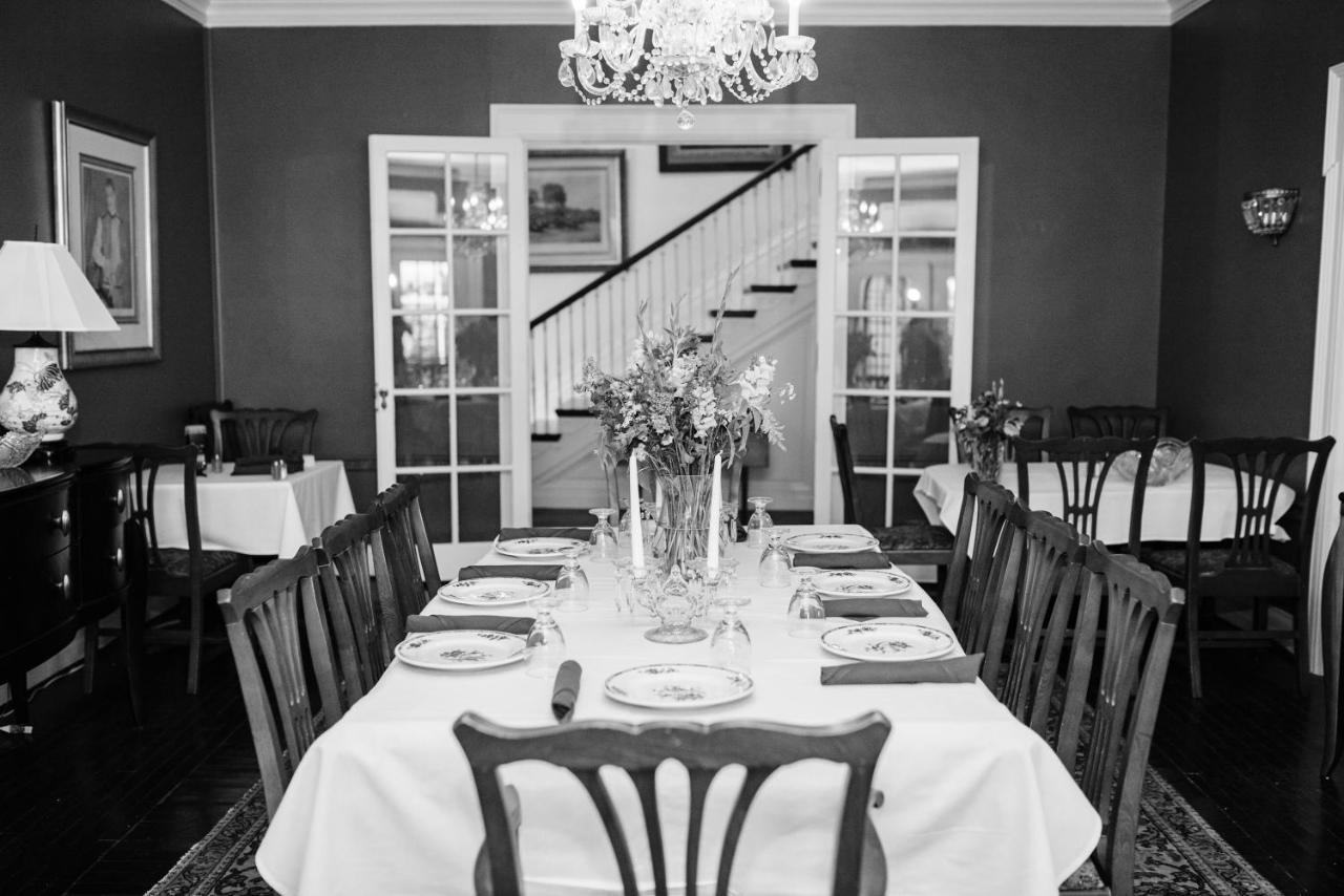 Benn Conger Inn Groton Bagian luar foto