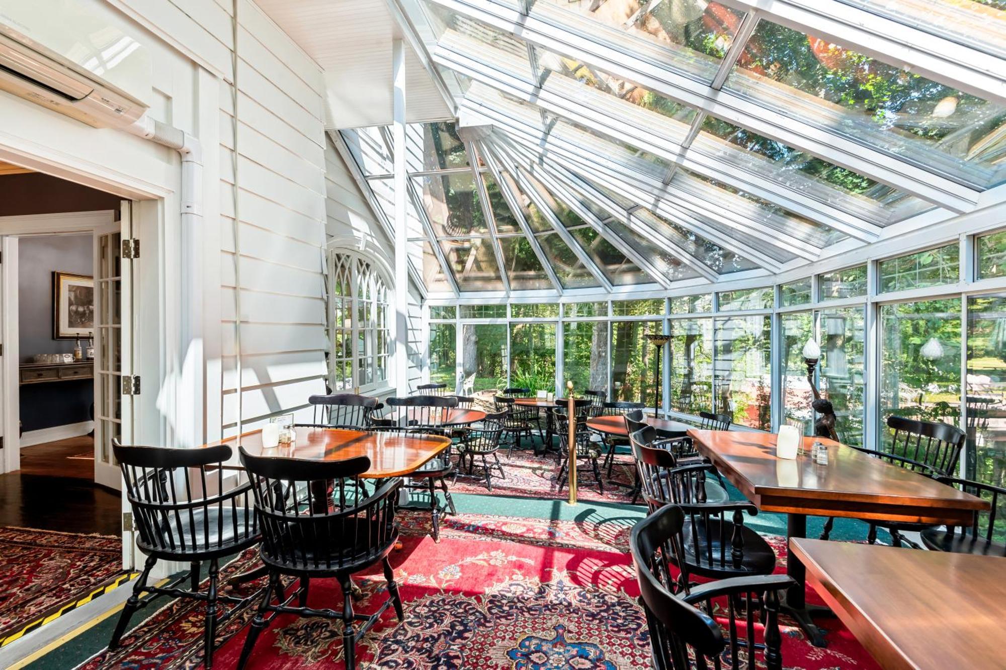 Benn Conger Inn Groton Bagian luar foto