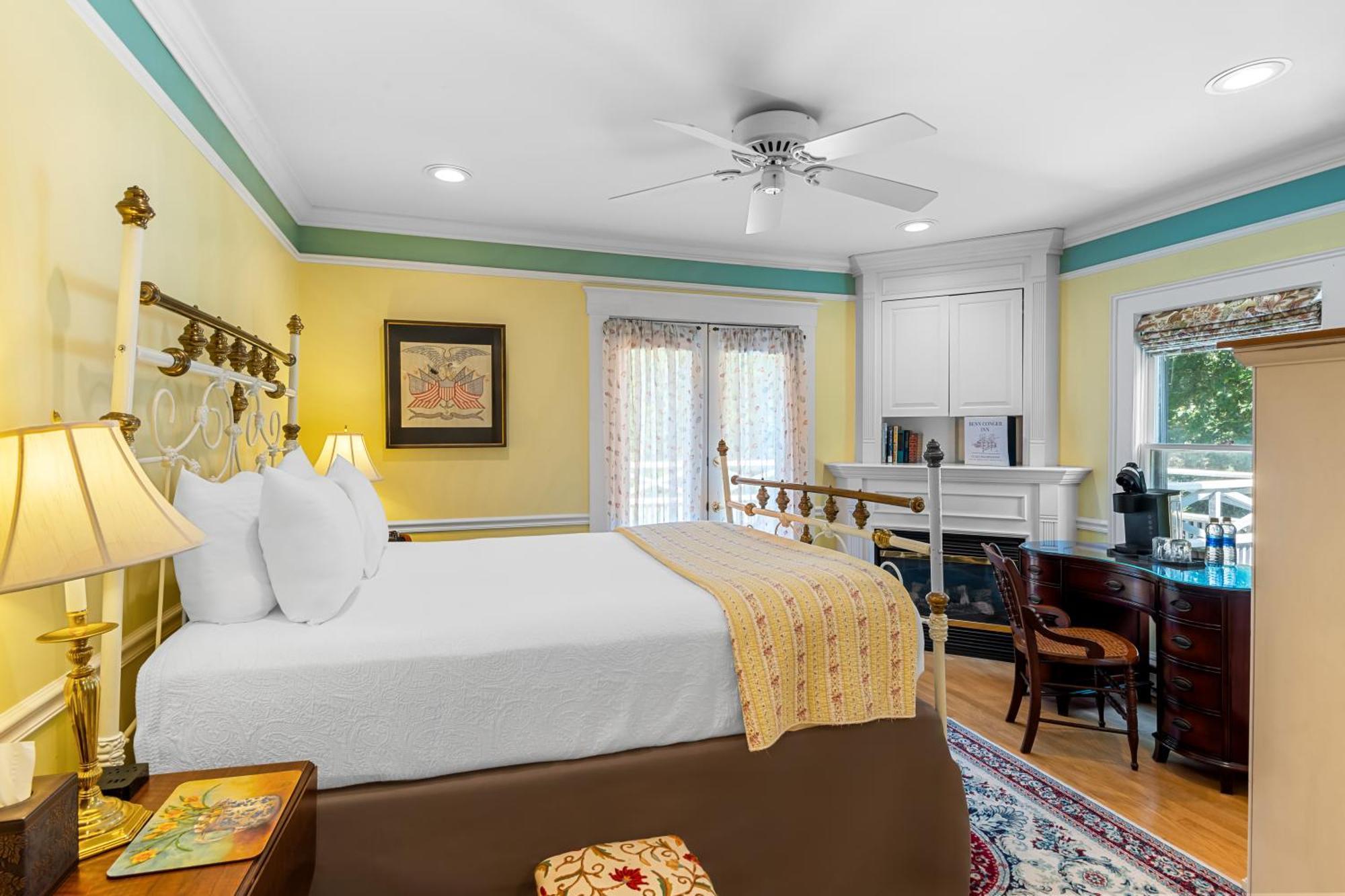 Benn Conger Inn Groton Bagian luar foto