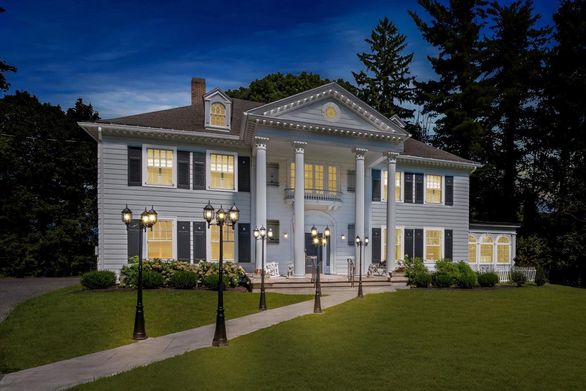 Benn Conger Inn Groton Bagian luar foto